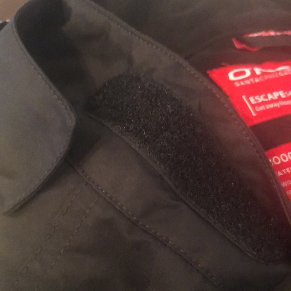 O’Neill Escape Series Black Snow Pants with belt - Picture 3 of 12